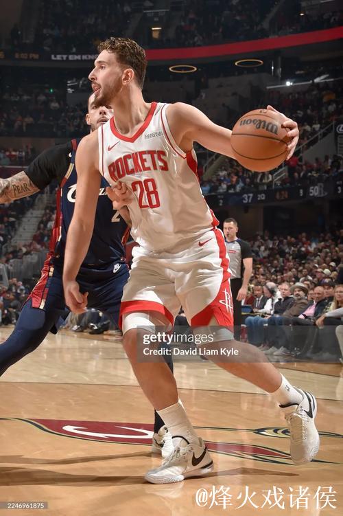 申京脚踩Lebron NXXT Gen,豪取33分10篮板10助攻却无奈落败 申京脚踩Lebron NXXT Gen,豪取33分10篮板10助攻却无奈落败