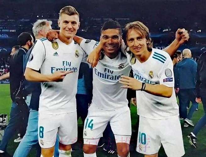 二老都留!马卡:皇马决定与魔笛、克罗斯续约一年 二老都留!马卡:皇马决定与魔笛、克罗斯续约一年